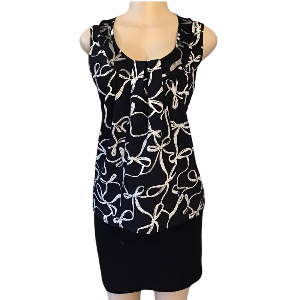 Banana Republic Black & White Sleeveless B…